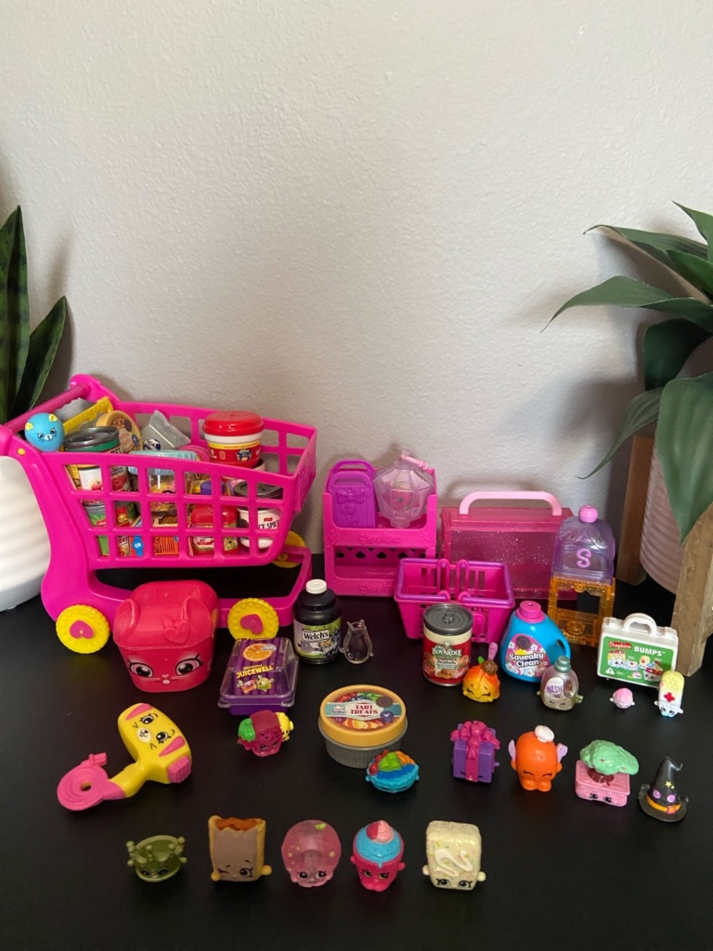 Shopkins Large Shopping Cart: Grocery Play Set, Display & Play, (49 pieces)